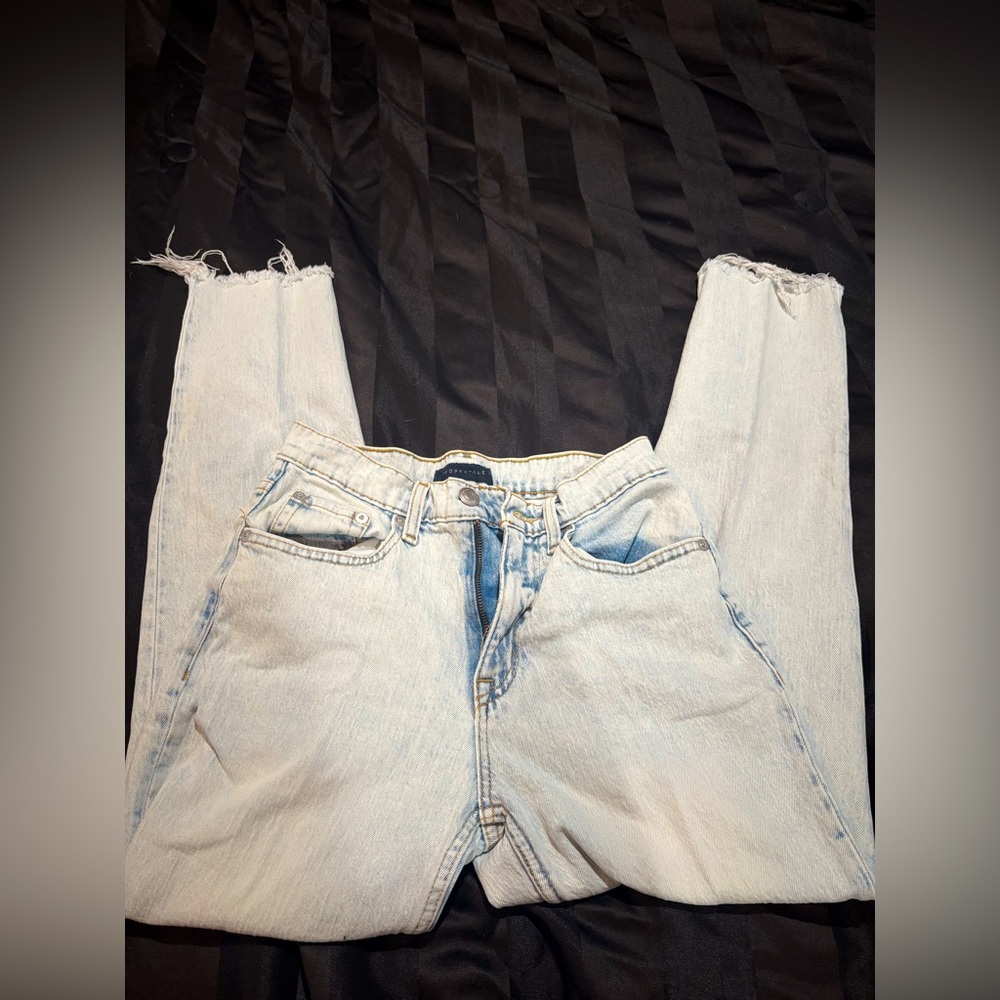 AEROPOSTALE LIGHT WASH MOM JEAN